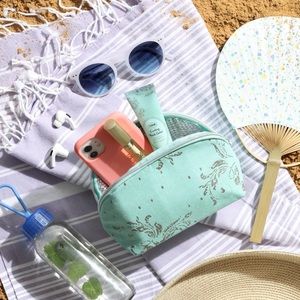 Sabon insulated cosmetic bag